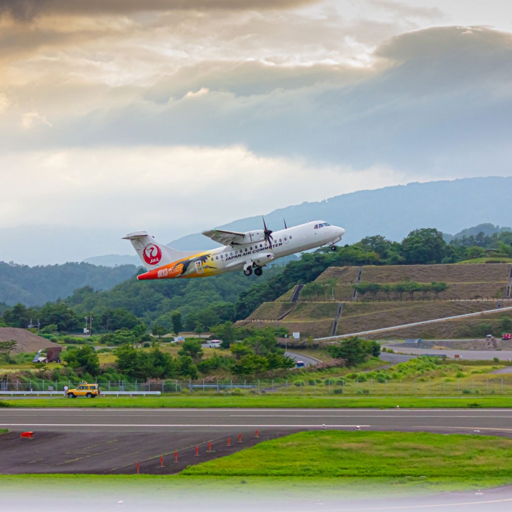 コウノトリ但馬空港2019 コウノトリ号フォトコンテストの結果が発表 但馬の情報発信ポータルサイト 但馬情報特急 コウノトリ但馬空港2019 コウノトリ号フォトコンテストの結果が発表 但馬の情報発信ポータルサイト 但馬情報特急