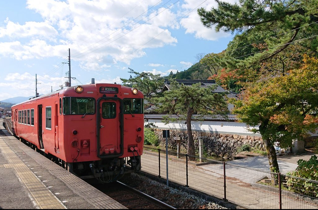 天空の城 竹田城跡 の麓にたたずむ城下町 竹田地区を歩く 但馬の情報発信ポータルサイト 但馬情報特急 天空の城 竹田城跡 の麓にたたずむ城下町 竹田地区を歩く 但馬の情報発信ポータルサイト 但馬情報特急