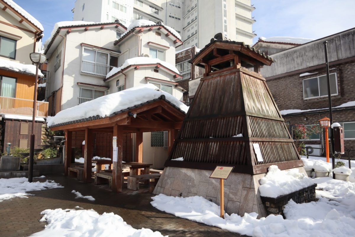 雪景色の湯煙り立つ湯村温泉街を歩いてみました 但馬の情報発信ポータルサイト 但馬情報特急