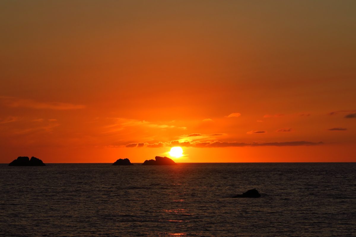 但馬の夕陽 海岸からの観賞のはじまり 但馬の情報発信ポータルサイト 但馬情報特急 但馬の夕陽 海岸からの観賞のはじまり 但馬の情報発信ポータルサイト 但馬情報特急